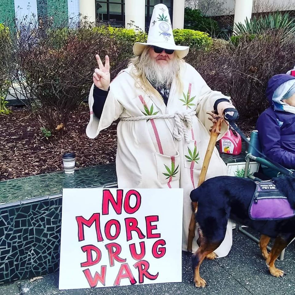 Seattle Christmas Day Protest: Canndalf the High Protests Drug War With Quiet Christmas Vigil Outside King County&nbsp;Jail